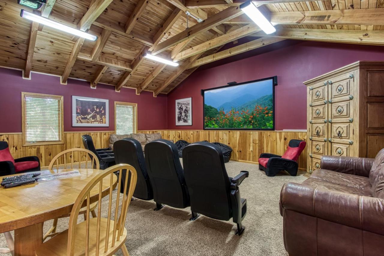 Mountain Lake Lodge, Hot Tub, Theater Room, 1089 Free Tickets Each Paid Day, Dollywood And More Sevierville Luaran gambar