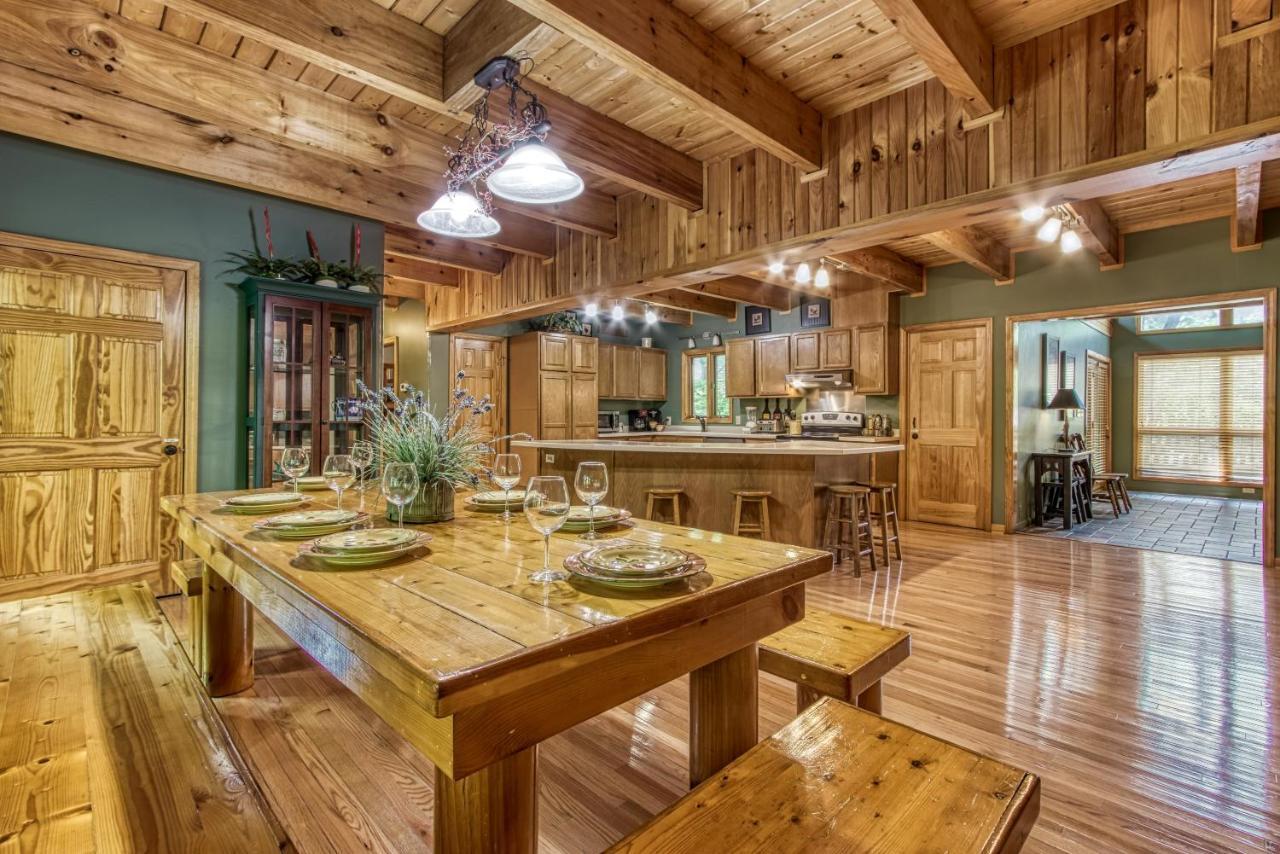 Mountain Lake Lodge, Hot Tub, Theater Room, 1089 Free Tickets Each Paid Day, Dollywood And More Sevierville Luaran gambar