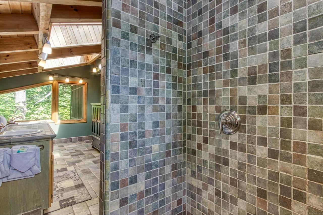 Mountain Lake Lodge, Hot Tub, Theater Room, 1089 Free Tickets Each Paid Day, Dollywood And More Sevierville Luaran gambar