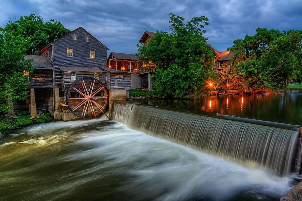 Mountain Lake Lodge, Hot Tub, Theater Room, 1089 Free Tickets Each Paid Day, Dollywood And More Sevierville Luaran gambar