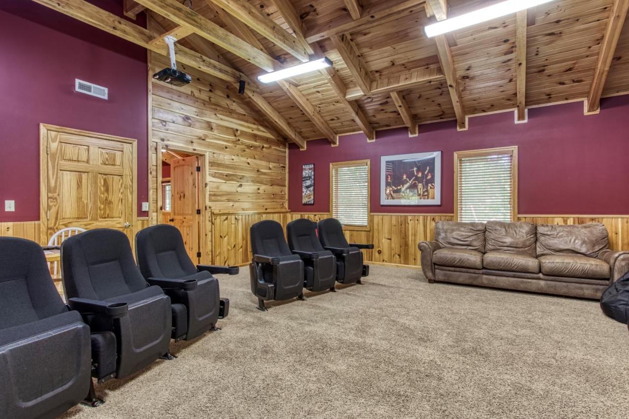 Mountain Lake Lodge, Hot Tub, Theater Room, 1089 Free Tickets Each Paid Day, Dollywood And More Sevierville Luaran gambar