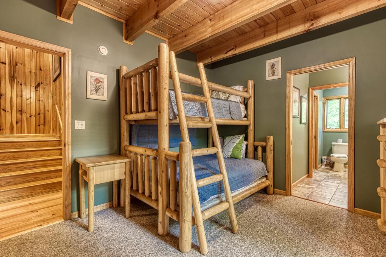 Mountain Lake Lodge, Hot Tub, Theater Room, 1089 Free Tickets Each Paid Day, Dollywood And More Sevierville Luaran gambar